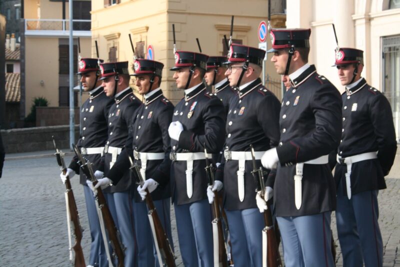 Sfilata Militare E Commemorazione Dei Defunti Organizzata Dalla Scuola