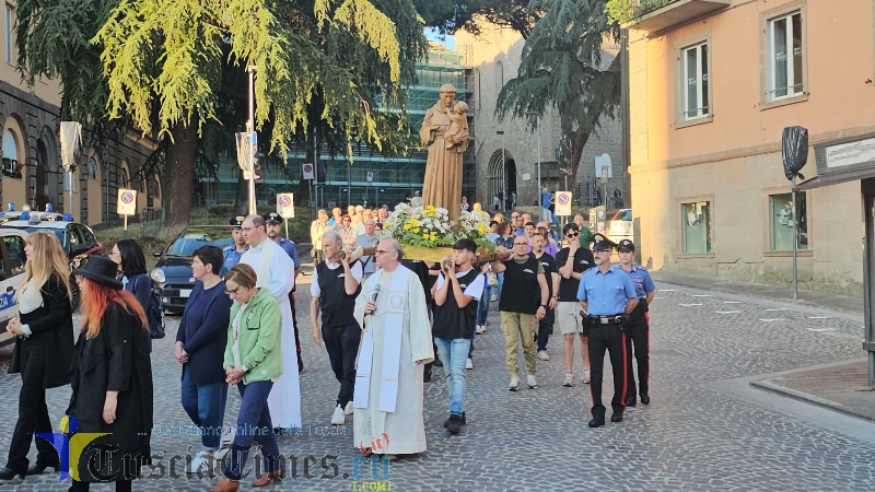 Solenne Processione Religiosa In Onore Di Santantonio Da Padova Oggi A